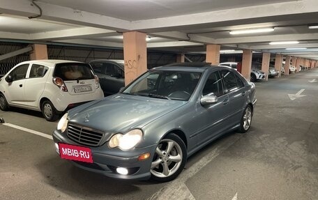 Mercedes-Benz C-Класс, 2005 год, 830 000 рублей, 6 фотография