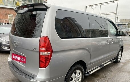 Hyundai Grand Starex Grand Starex I рестайлинг 2, 2015 год, 2 450 000 рублей, 8 фотография