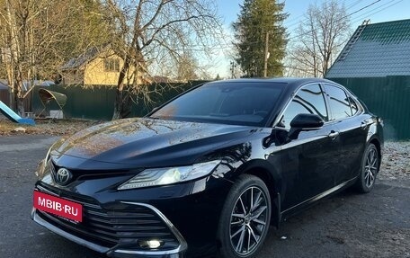 Toyota Camry, 2021 год, 4 400 000 рублей, 2 фотография