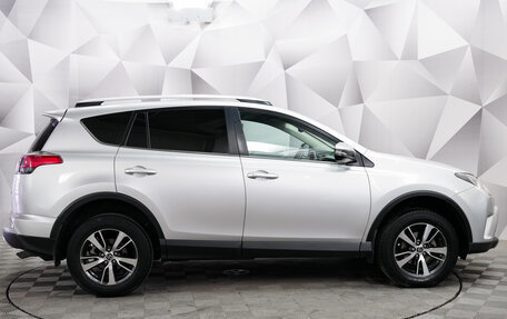 Toyota RAV4, 2019 год, 2 999 000 рублей, 6 фотография