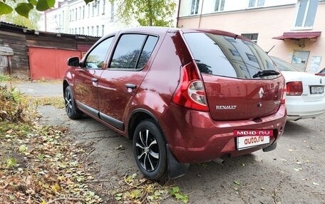 Renault Sandero I, 2012 год, 830 000 рублей, 2 фотография