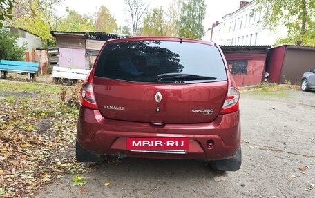 Renault Sandero I, 2012 год, 830 000 рублей, 3 фотография