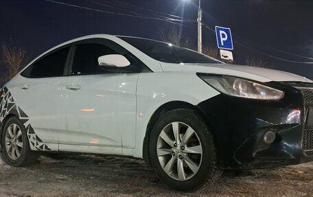 Hyundai Solaris II рестайлинг, 2013 год, 1 100 000 рублей, 13 фотография