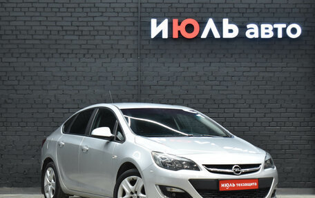 Opel Astra J, 2013 год, 1 050 000 рублей, 4 фотография