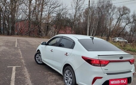 KIA Rio IV, 2017 год, 830 000 рублей, 3 фотография