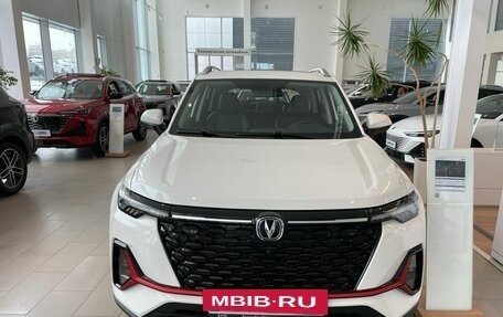 Changan CS35PLUS, 2023 год, 2 399 900 рублей, 2 фотография