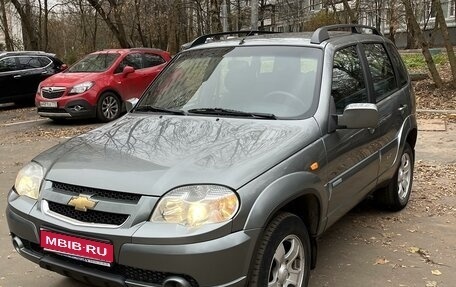 Chevrolet Niva I рестайлинг, 2010 год, 610 000 рублей, 1 фотография