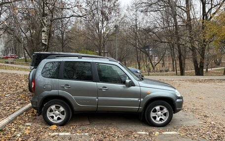 Chevrolet Niva I рестайлинг, 2010 год, 610 000 рублей, 11 фотография