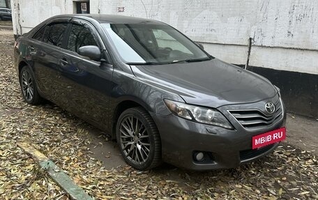 Toyota Camry, 2009 год, 1 050 000 рублей, 2 фотография