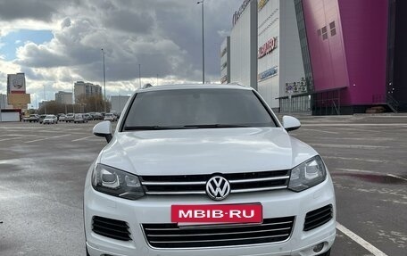 Volkswagen Touareg III, 2012 год, 1 850 000 рублей, 2 фотография