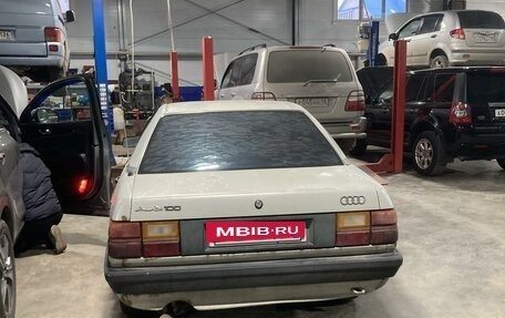 Audi 100, 1984 год, 120 000 рублей, 3 фотография