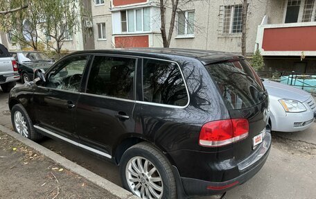 Volkswagen Touareg III, 2005 год, 700 000 рублей, 2 фотография