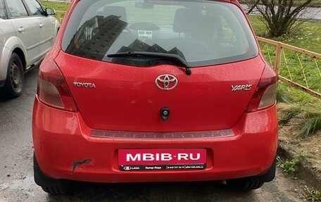 Toyota Yaris III рестайлинг, 2006 год, 530 000 рублей, 3 фотография