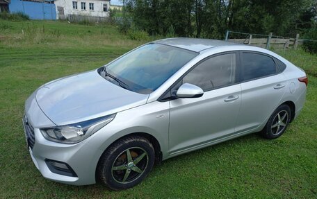 Hyundai Solaris II рестайлинг, 2017 год, 1 350 000 рублей, 6 фотография