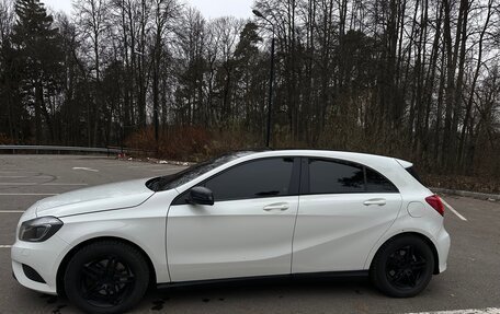 Mercedes-Benz A-Класс, 2015 год, 1 450 000 рублей, 4 фотография