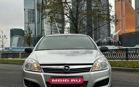 Opel Astra H, 2008 год, 790 000 рублей, 2 фотография