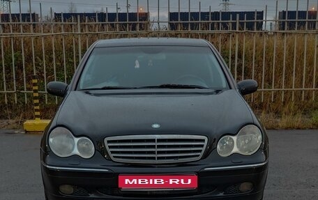 Mercedes-Benz C-Класс, 2004 год, 820 000 рублей, 2 фотография