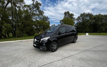 Mercedes-Benz V-Класс, 2019 год, 6 200 000 рублей, 3 фотография