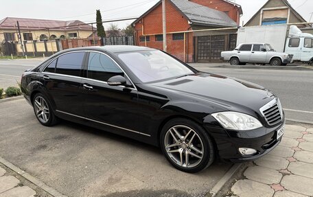 Mercedes-Benz S-Класс, 2007 год, 1 685 000 рублей, 3 фотография