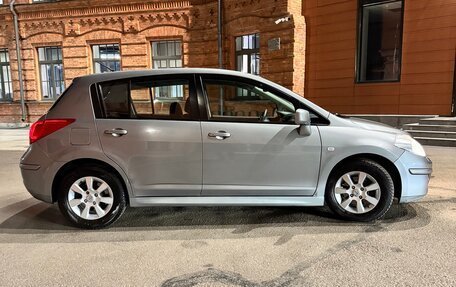 Nissan Tiida, 2011 год, 950 000 рублей, 2 фотография