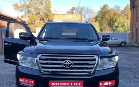 Toyota Land Cruiser 200, 2010 год, 3 200 000 рублей, 4 фотография