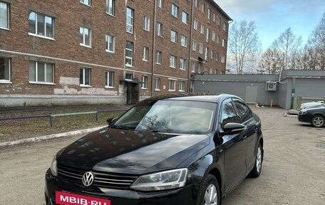 Volkswagen Jetta VI, 2013 год, 860 000 рублей, 4 фотография