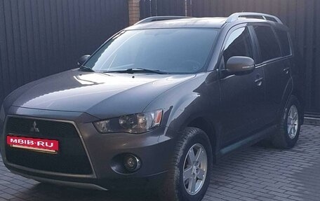 Mitsubishi Outlander III рестайлинг 3, 2009 год, 1 200 000 рублей, 3 фотография