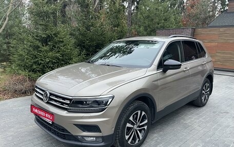 Volkswagen Tiguan II, 2019 год, 2 150 000 рублей, 17 фотография