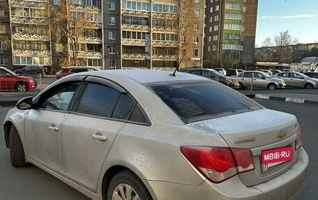 Chevrolet Cruze II, 2009 год, 510 000 рублей, 5 фотография