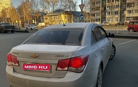 Chevrolet Cruze II, 2009 год, 510 000 рублей, 6 фотография