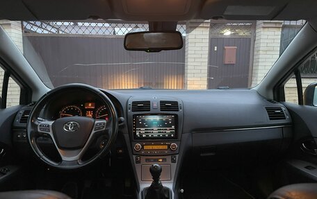 Toyota Avensis III рестайлинг, 2011 год, 1 420 000 рублей, 14 фотография