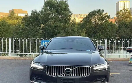 Volvo S90 II рестайлинг, 2021 год, 3 479 000 рублей, 2 фотография