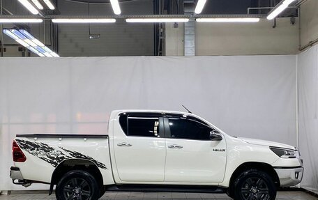 Toyota Hilux VIII, 2022 год, 5 355 000 рублей, 4 фотография