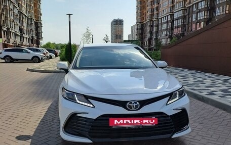 Toyota Camry, 2022 год, 3 499 000 рублей, 7 фотография