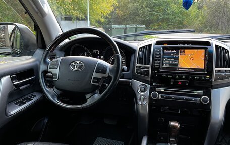 Toyota Land Cruiser 200, 2012 год, 3 940 000 рублей, 17 фотография