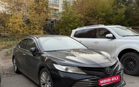 Toyota Camry, 2019 год, 3 300 000 рублей, 7 фотография