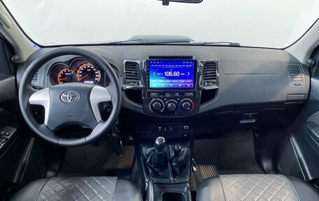 Toyota Hilux VII, 2014 год, 2 495 000 рублей, 7 фотография