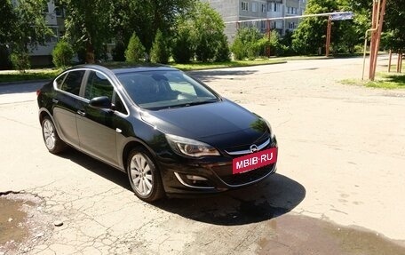 Opel Astra J, 2013 год, 1 150 000 рублей, 2 фотография