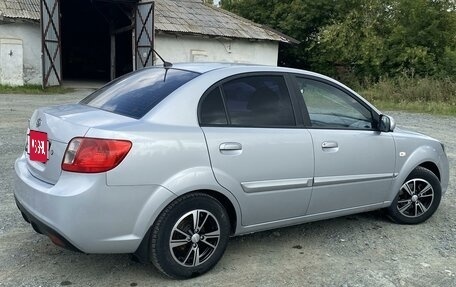 KIA Rio II, 2011 год, 950 000 рублей, 4 фотография