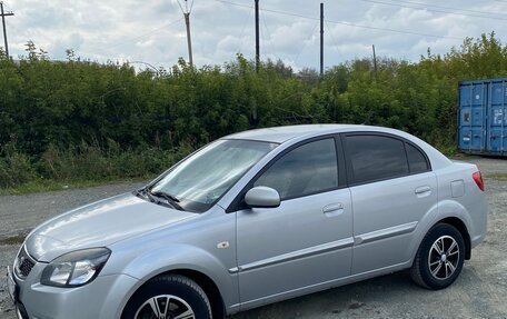 KIA Rio II, 2011 год, 950 000 рублей, 2 фотография