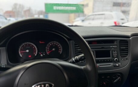 KIA Rio II, 2011 год, 699 000 рублей, 10 фотография