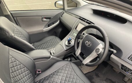 Toyota Prius, 2010 год, 1 050 000 рублей, 7 фотография