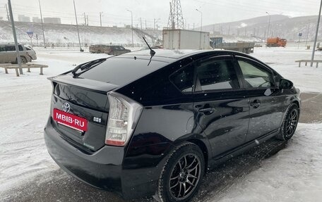 Toyota Prius, 2010 год, 1 050 000 рублей, 4 фотография