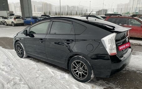 Toyota Prius, 2010 год, 1 050 000 рублей, 3 фотография