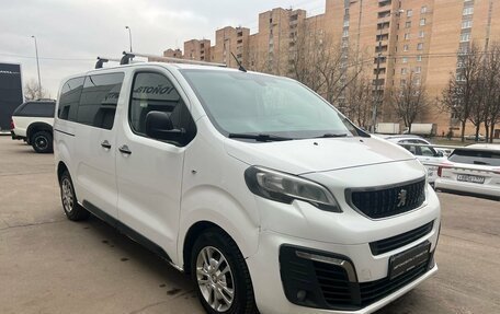 Peugeot Traveller I, 2018 год, 2 250 000 рублей, 3 фотография