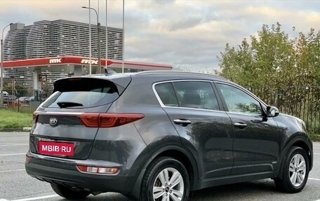 KIA Sportage IV рестайлинг, 2017 год, 1 600 000 рублей, 10 фотография