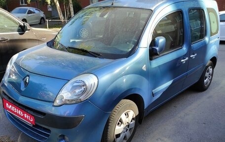 Renault Kangoo II рестайлинг, 2011 год, 1 200 000 рублей, 3 фотография