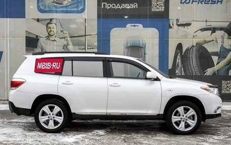 Toyota Highlander III, 2013 год, 2 599 000 рублей, 5 фотография