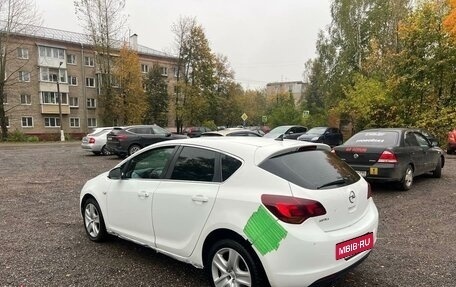 Opel Astra J, 2011 год, 560 000 рублей, 4 фотография