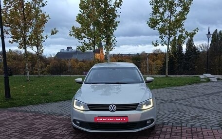 Volkswagen Jetta VI, 2014 год, 1 649 000 рублей, 2 фотография